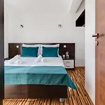 Strmota S Bazenom I Jakuzijem