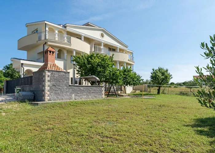 Appartement Strmota S Bazenom I Jakuzijem *