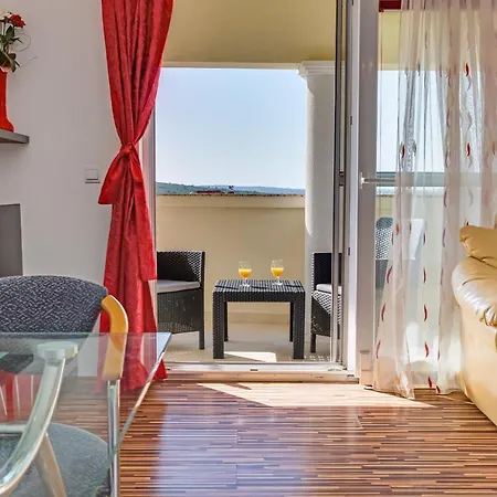 Apartment Strmota S Bazenom